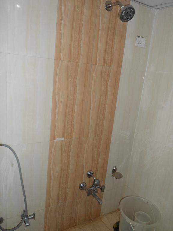 Hotel Avion Inn Ahmedabad Ruang foto